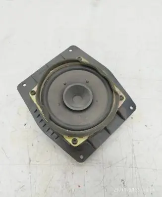 Mitsubishi Space Star Front door speaker MR285934 902275498521 00131116A