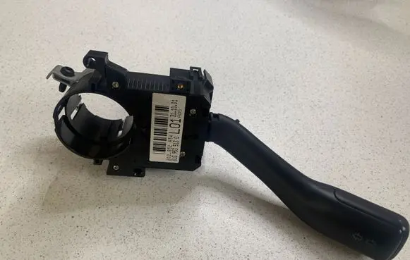 Volkswagen PASSAT B5.5 Indicator stalk 8L0953513G 202852ATW