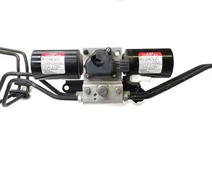 Toyota Land Cruiser (J150) Air suspension compressor/pump 165110-13011