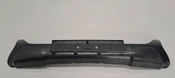 Front bumper lip