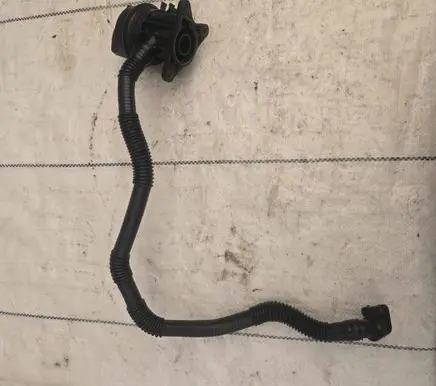 Mercedes-Benz GLA W156 X156 Oil fill pipe A2700100001