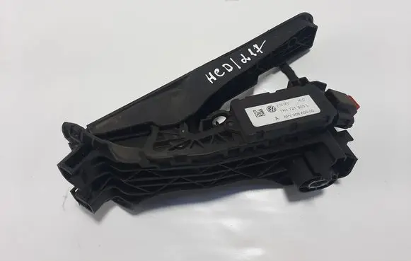 Volkswagen Golf V Accelerator throttle pedal 1K1721503L