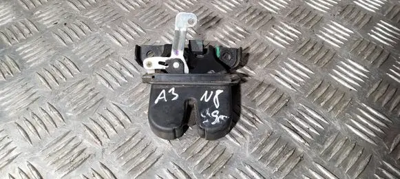 Audi A3 S3 8L Tailgate/trunk/boot lock/catch/latch 8L0827505E 010200