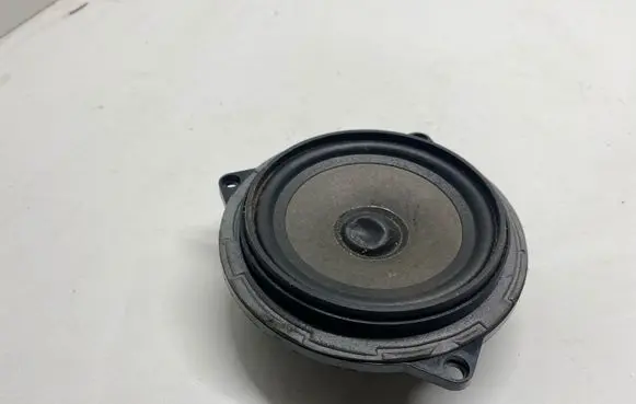 BMW 1 E81 E87 Subwoofer speaker 18820010