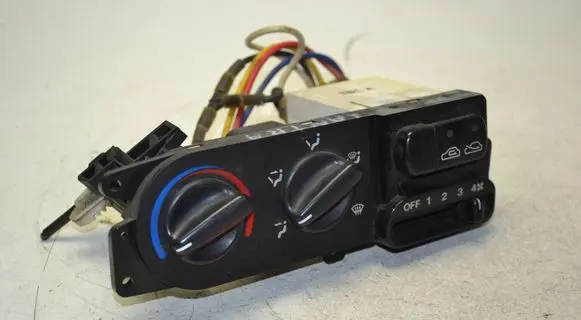 Hyundai Lantra II Climate control unit 71215