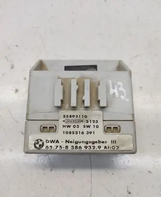 BMW 5 E39 Yaw turn rate sensor 8386932 65758386932 1085316