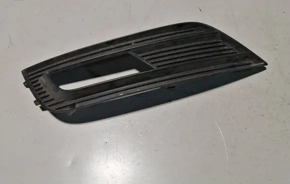 Audi A4 S4 B8 8K Front fog light trim/grill 8K0807681K
