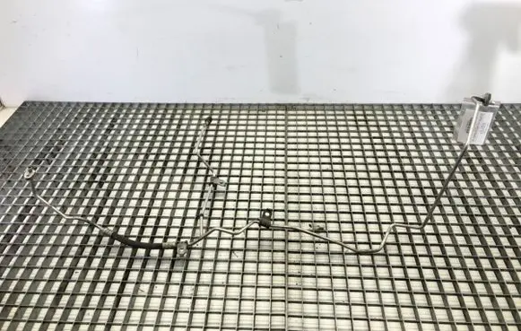 Air conditioning (A/C) pipe/hose