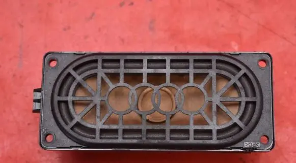Audi A3 S3 A3 Sportback 8P Subwoofer speaker 8P0035362