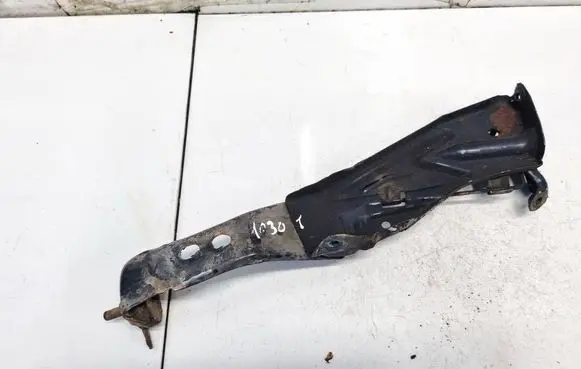 Audi A6 S6 C4 4A Fender mounting bracket