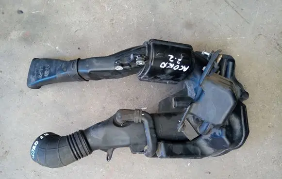 Honda Accord Intake resonator 
