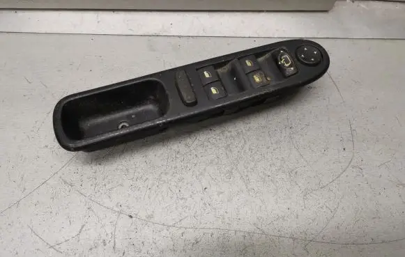Peugeot 307 Electric window control switch 96498420XT