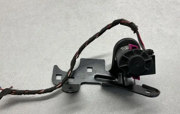 Audi A8 S8 D3 4E Brake pedal sensor switch 4F0945459B