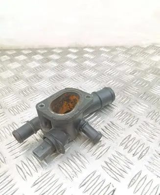 Volkswagen Caddy Engine coolant pipe/hose 038121132
