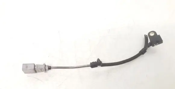 Volkswagen Touran I Camshaft position sensor 03G906433 9805940