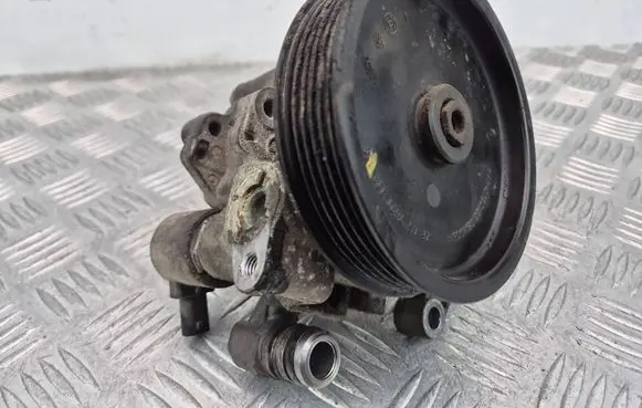 Mercedes-Benz S W221 Power steering pump 0064664401 LH2115842