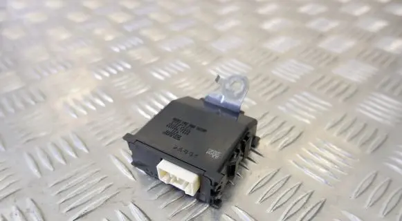 Toyota C-HR I Door central lock control unit/module 8597048040
