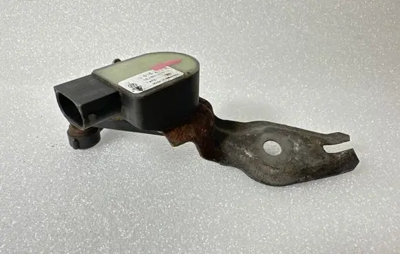 Volkswagen Touareg I Headlight/headlamp level sensor 7L0616213B