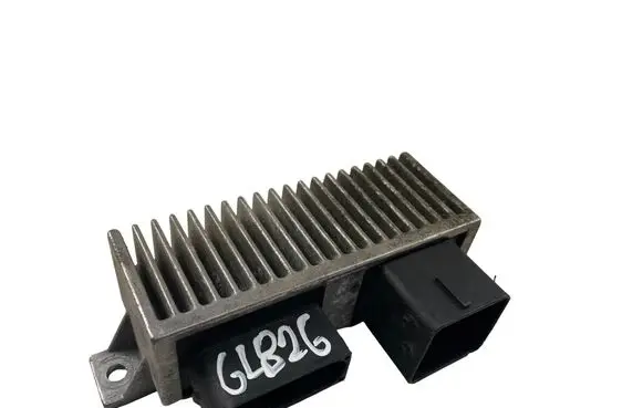 Renault Trafic III (X82) Glow plug pre-heat relay 271206395R