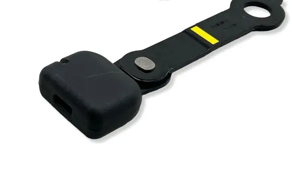 Toyota Verso Middle seatbelt buckle (rear) 6103049 00B0910C