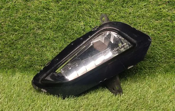 Chevrolet Cruze II Front fog light 23497536