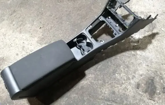 Volkswagen PASSAT B6 Armrest