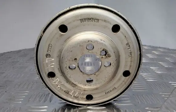 Audi A4 S4 B6 8E 8H Crankshaft pulley 06B105243F