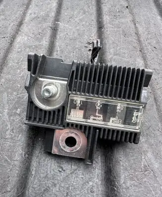 Lexus RX 450H Battery relay fuse 6408