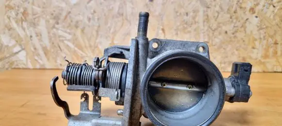 BMW 5 E39 Throttle valve 13631721456