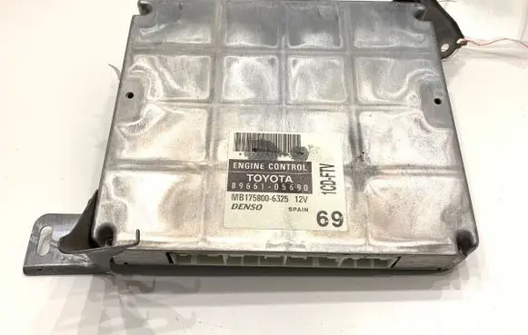 Toyota Avensis T250 Engine control unit/module ECU 89661-05690