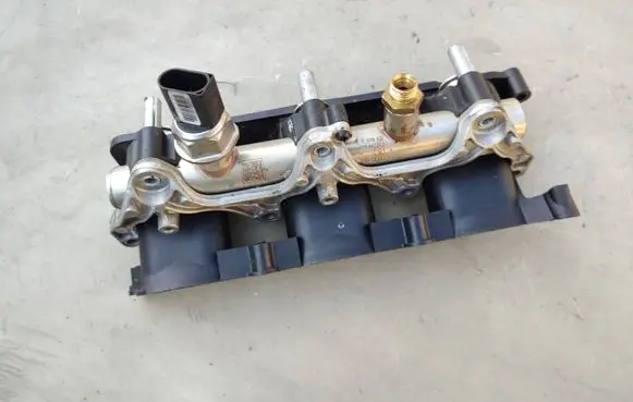 Audi A6 S6 C6 4F Other engine bay part 06E133340A 06E133109J