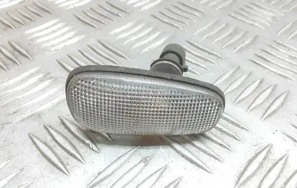 Opel Astra G Front fender indicator light 90560403