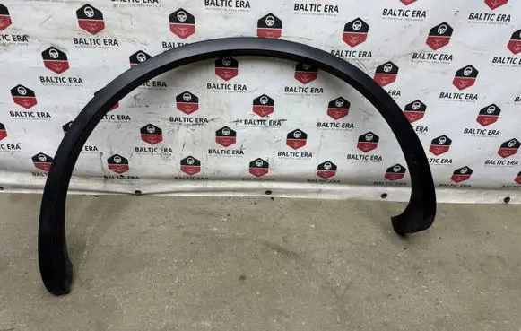 Volkswagen Touareg II Rear arch trim 7P6854819A 7P6854537