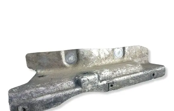 BMW 5 F10 F11 Heat shield in engine bay 7185203