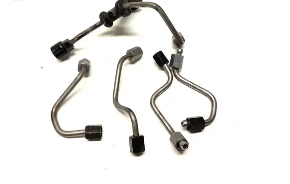 KIA Sportage Fuel injector supply line/pipe 