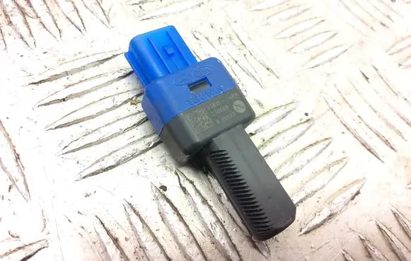 KIA Pro Cee'd III Brake pedal sensor switch 93810J3000