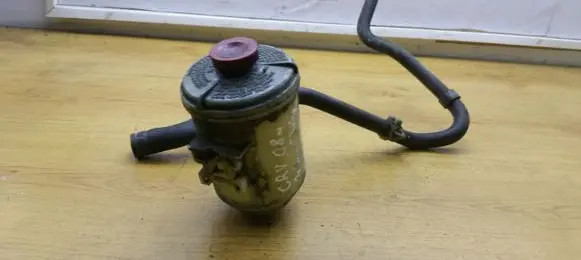 Power steering fluid tank/reservoir