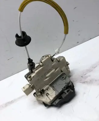 Audi A4 S4 B7 8E 8H Rear door lock 8E0839015AA