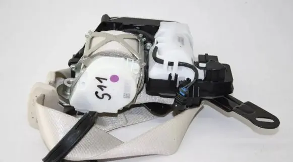 BMW 7 G11 G12 Front seatbelt