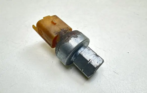 Air conditioning (A/C) pressure sensor