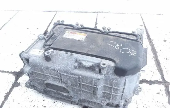 Toyota Prius+ (ZVW40) Voltage converter inverter G920047220