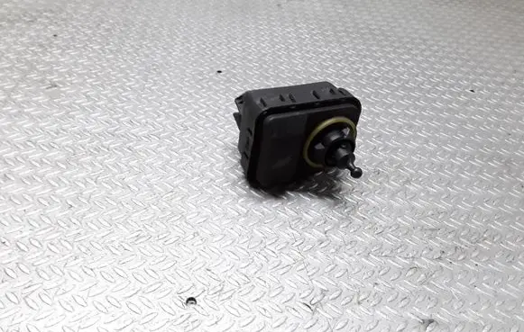 Opel Zafira A Headlight level adjustment motor 2333181