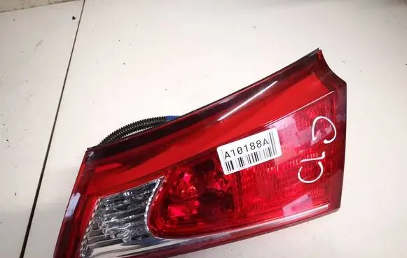 Tailgate rear/tail lights
