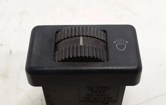 Volkswagen Multivan T4 Headlight level height control switch 701941333
