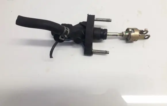 Toyota Avensis T250 Clutch master cylinder