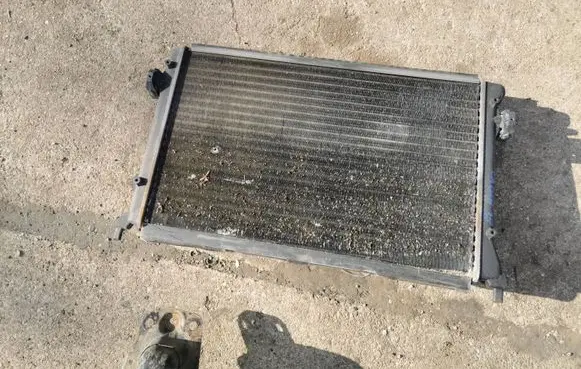 Coolant radiator