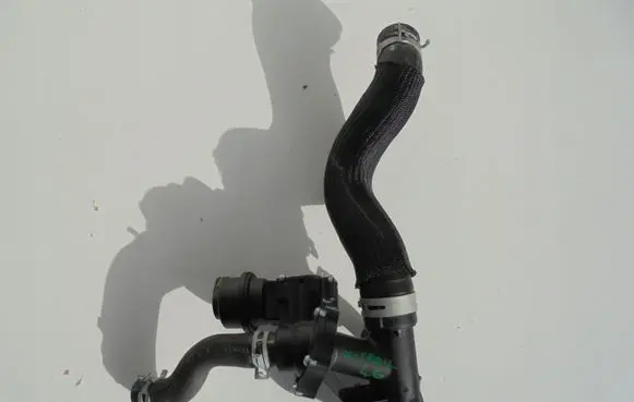 Thermostat/thermostat housing