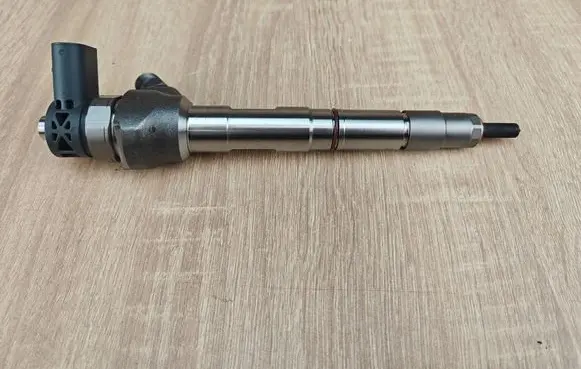 Fuel injector