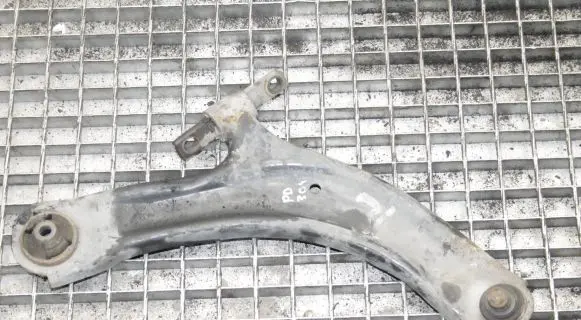 Nissan Qashqai Front lower control arm/wishbone