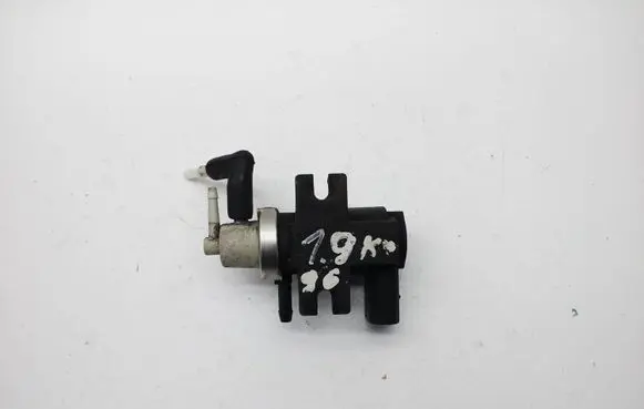 Volkswagen Golf IV Turbo solenoid valve 1J0906627A